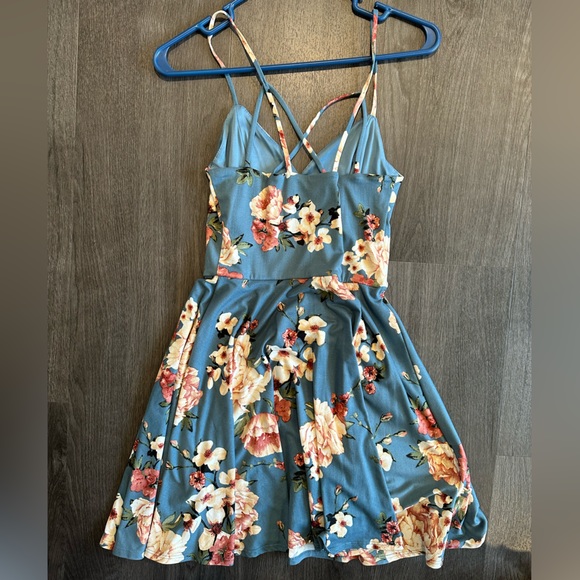 Dress - Picture 2 of 3